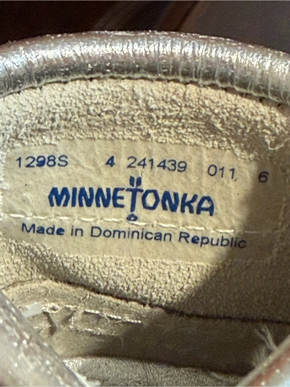 Minnetonka Metallic Silver Double Fringe Moccasin Boots Kids Size 4
